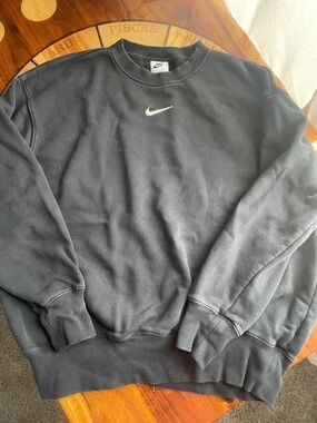 Nike sweatshirt